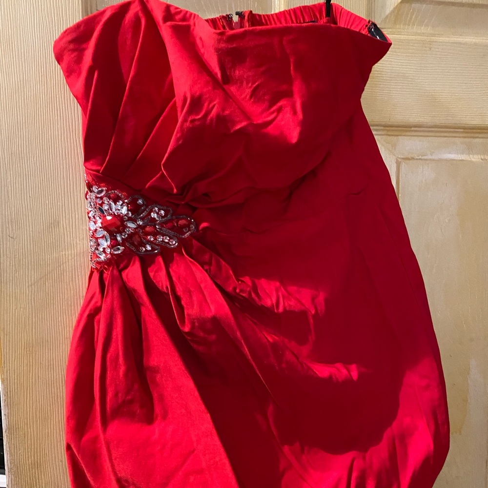 Sexy lil red strapless dress